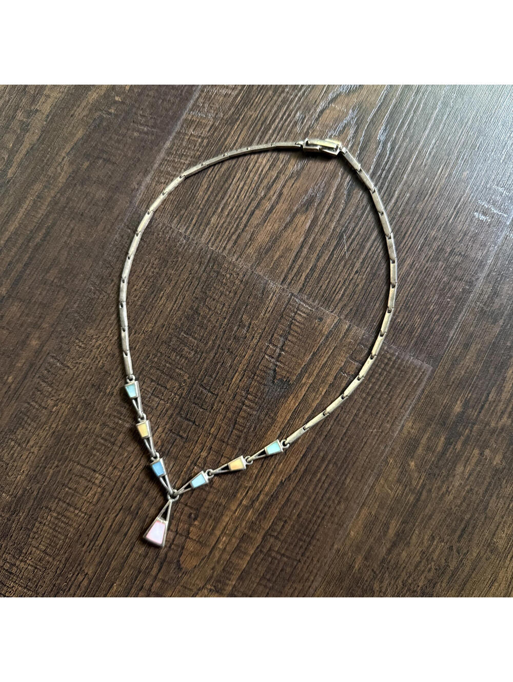 Vintage 925 Stamped Mother of Pearl Pastel Colored Link V Necklace Sterling